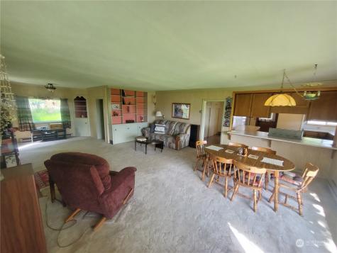 15 River Road W Omak WA 98841