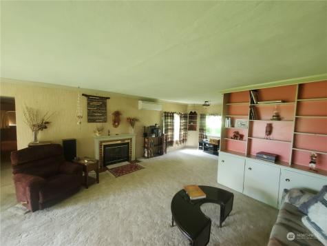 15 River Road W Omak WA 98841