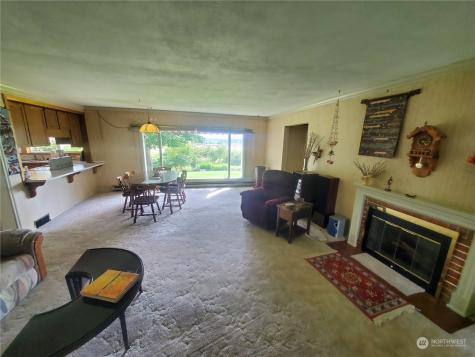 15 River Road W Omak WA 98841