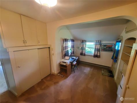 15 River Road W Omak WA 98841
