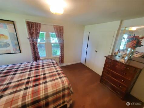 15 River Road W Omak WA 98841
