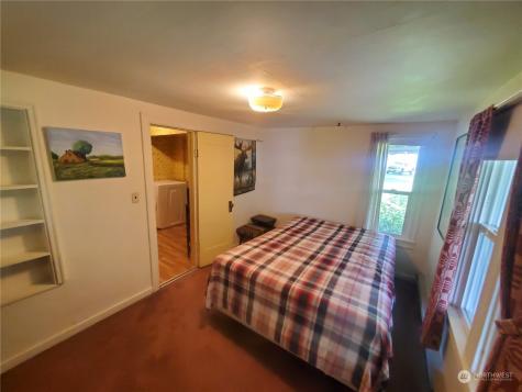 15 River Road W Omak WA 98841