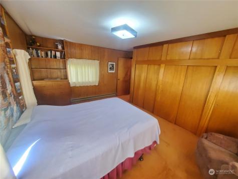 15 River Road W Omak WA 98841