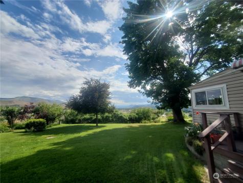 15 River Road W Omak WA 98841