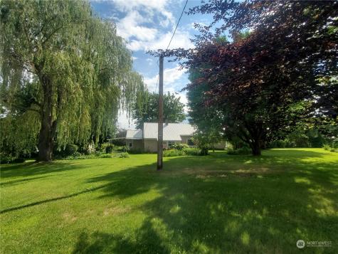 15 River Road W Omak WA 98841