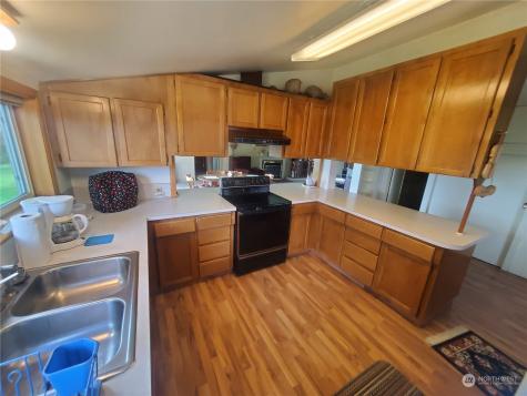 15 River Road W Omak WA 98841