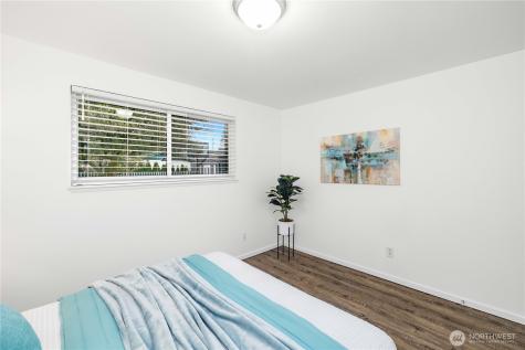 4610 181st Place SW Lynnwood WA 98037