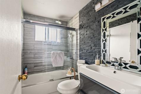 12737 NE 97th Place Kirkland WA 98033
