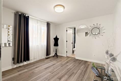 12737 NE 97th Place Kirkland WA 98033