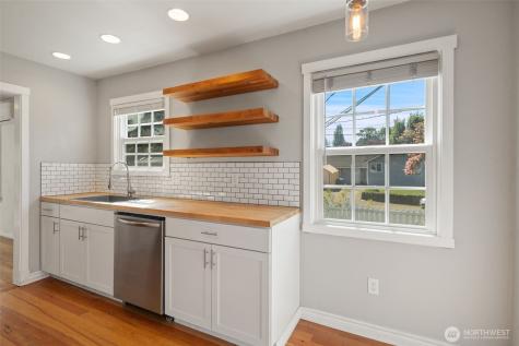 2947 38th Avenue NE Tacoma WA 98422