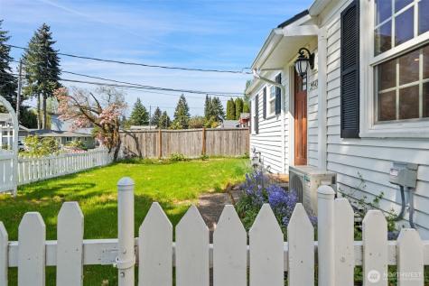 2947 38th Avenue NE Tacoma WA 98422