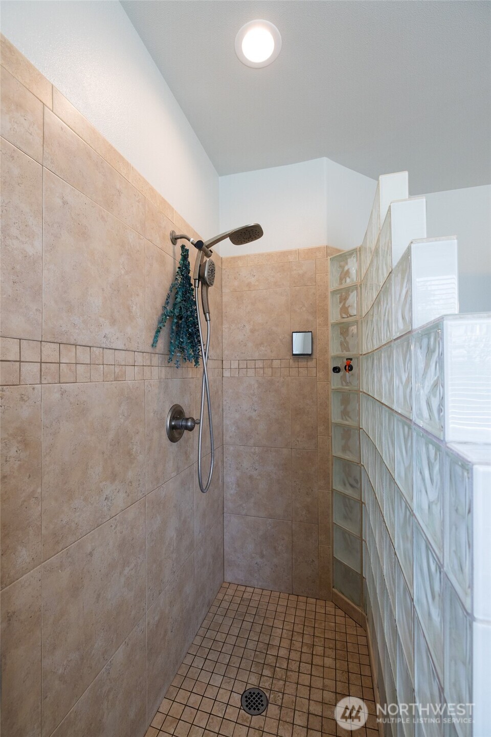1895 SE Maple Drive Chehalis WA 98532