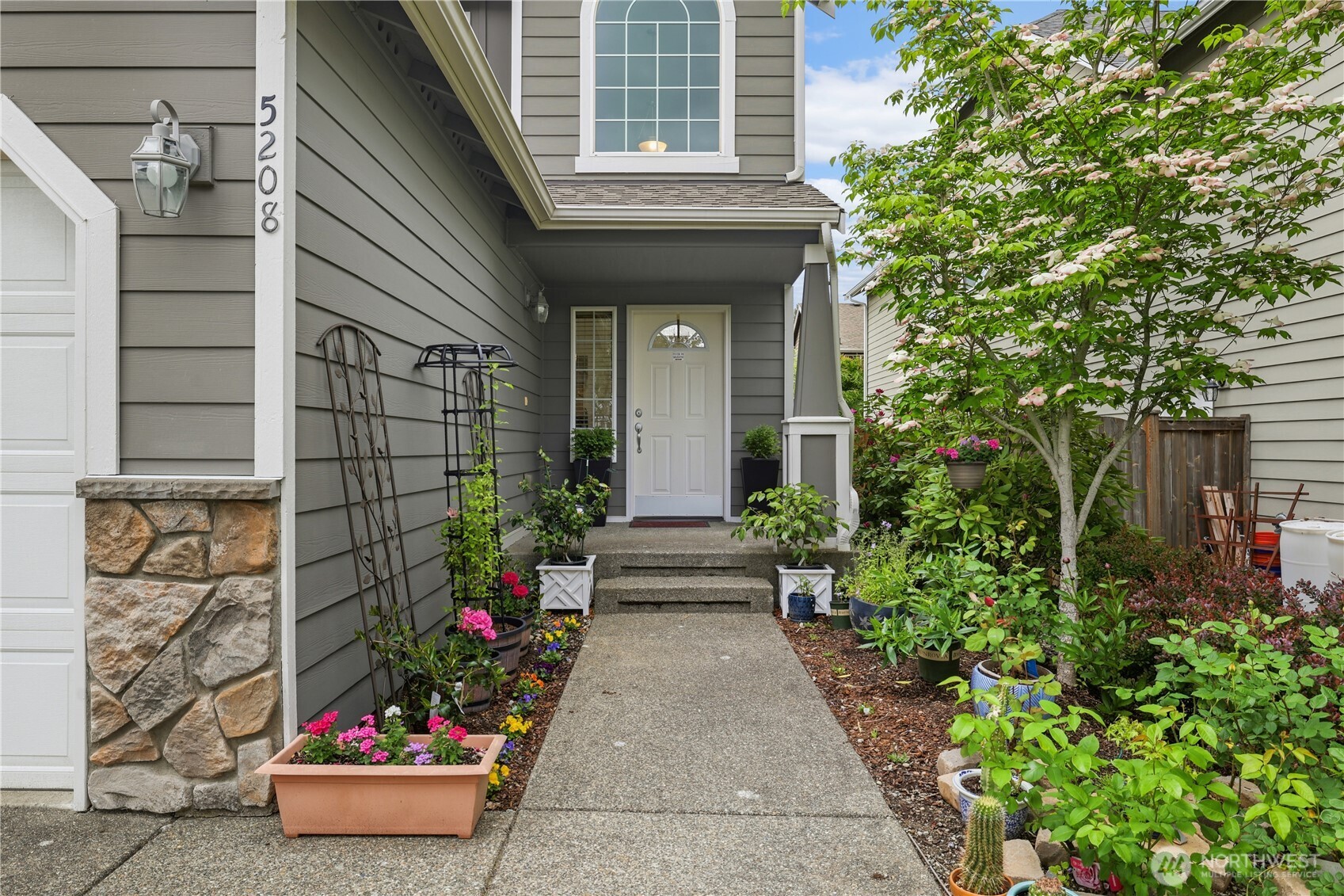 5208 NE 8th Court Renton WA 98059