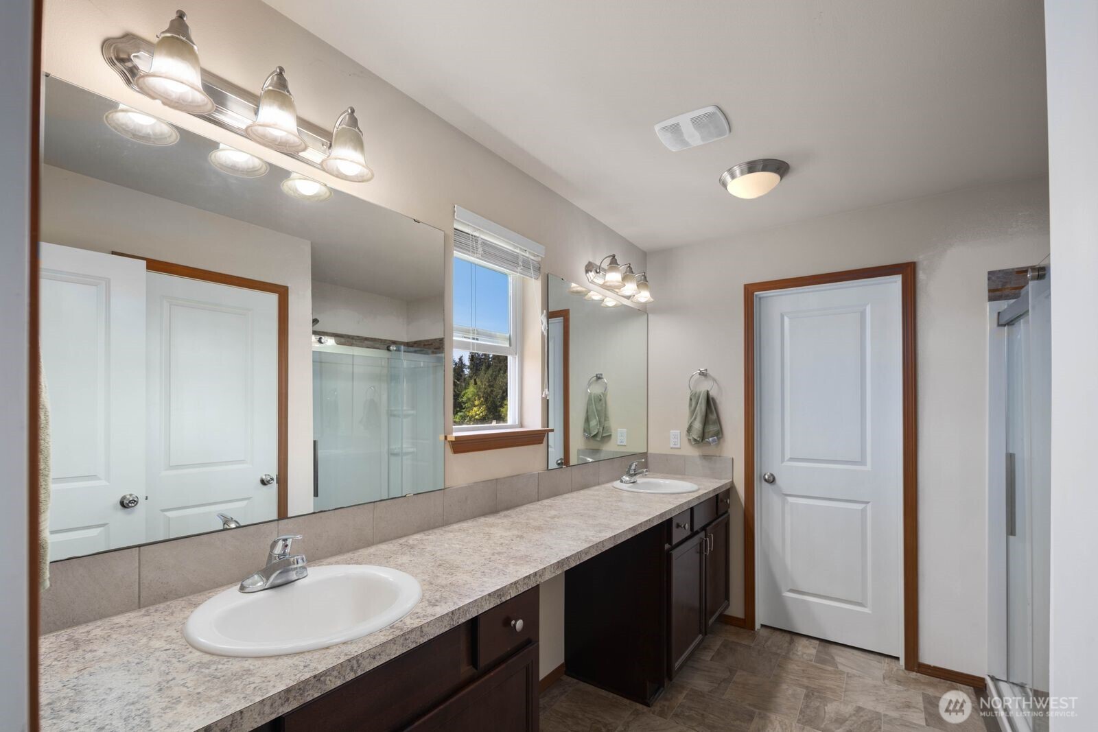 553 NE Nantucket Street Bremerton WA 98310
