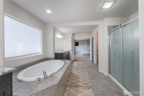 18918 105th Avenue E Puyallup WA 98374