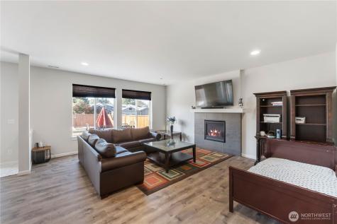 18918 105th Avenue E Puyallup WA 98374