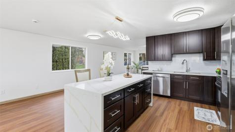 20527 132nd Avenue SE Kent WA 98042