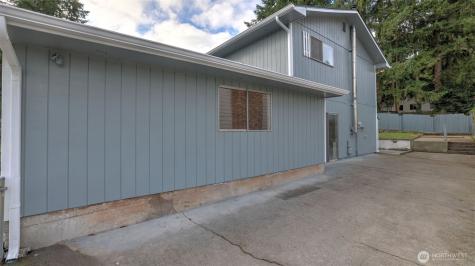 20527 132nd Avenue SE Kent WA 98042