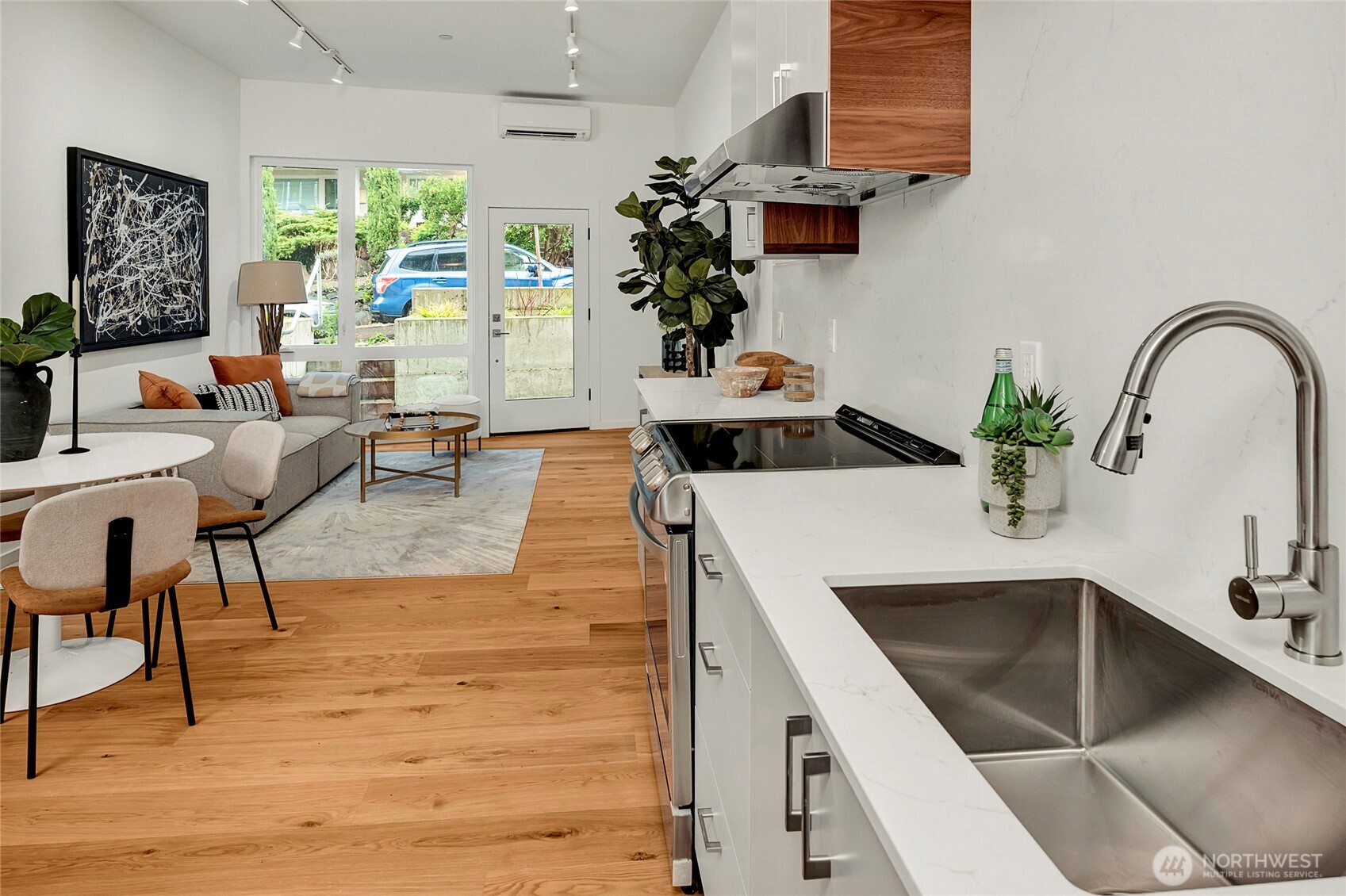 627 13th Avenue E Seattle WA 98102