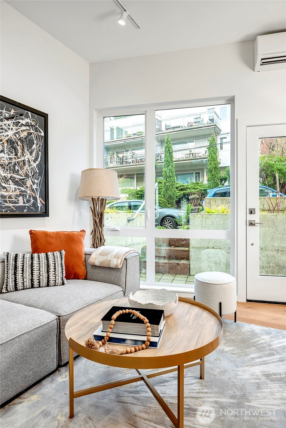 627 13th Avenue E Seattle WA 98102