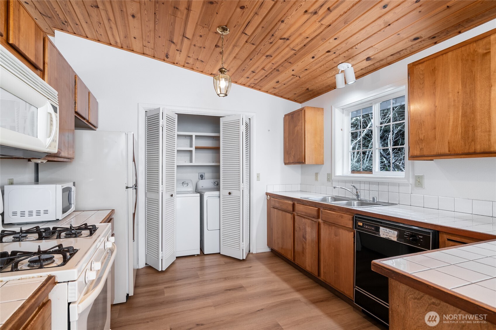2219 13th Anacortes WA 98221