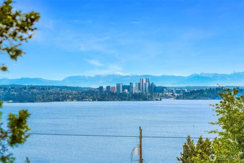 915 30th Avenue S Seattle WA 98144