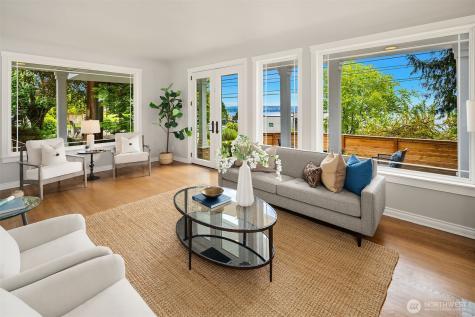 915 30th Avenue S Seattle WA 98144