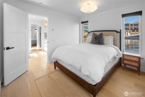 2309 N Northlake Way Seattle WA 98107