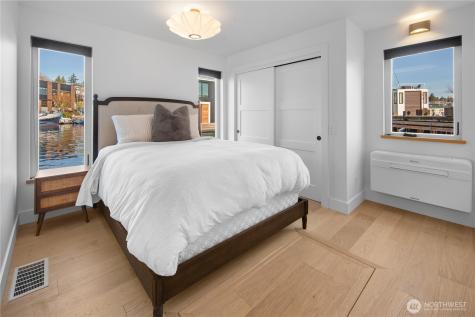 2309 N Northlake Way Seattle WA 98107