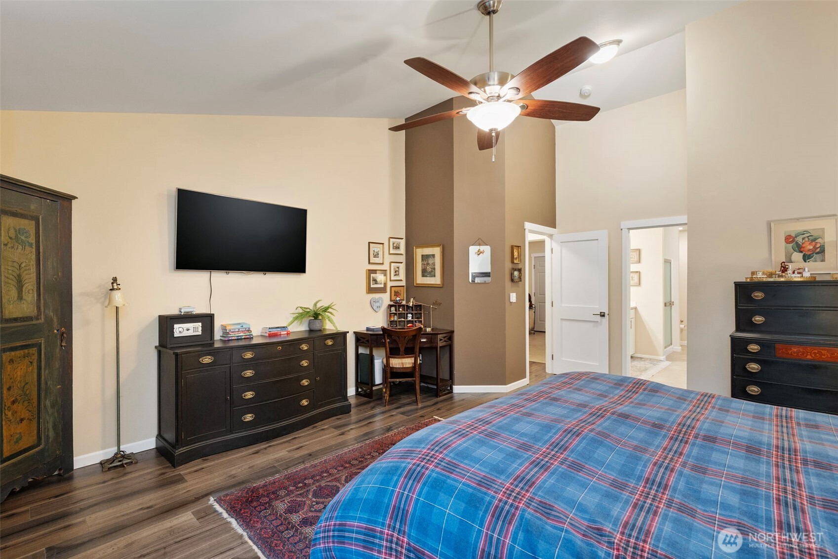 10278 NE Shore Drive Indianola WA 98342