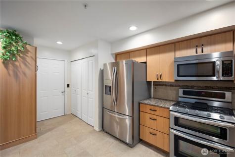 22614 43rd Avenue S Kent WA 98032