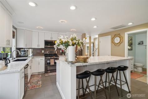 25114 Lake Wilderness Country Club Drive SE Maple Valley WA 98038