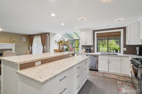 25114 Lake Wilderness Country Club Drive SE Maple Valley WA 98038