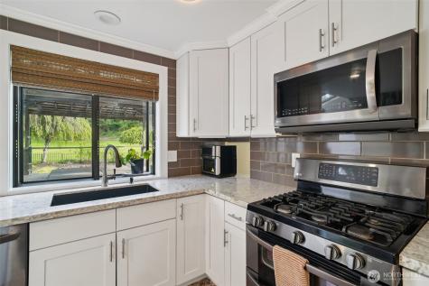 25114 Lake Wilderness Country Club Drive SE Maple Valley WA 98038