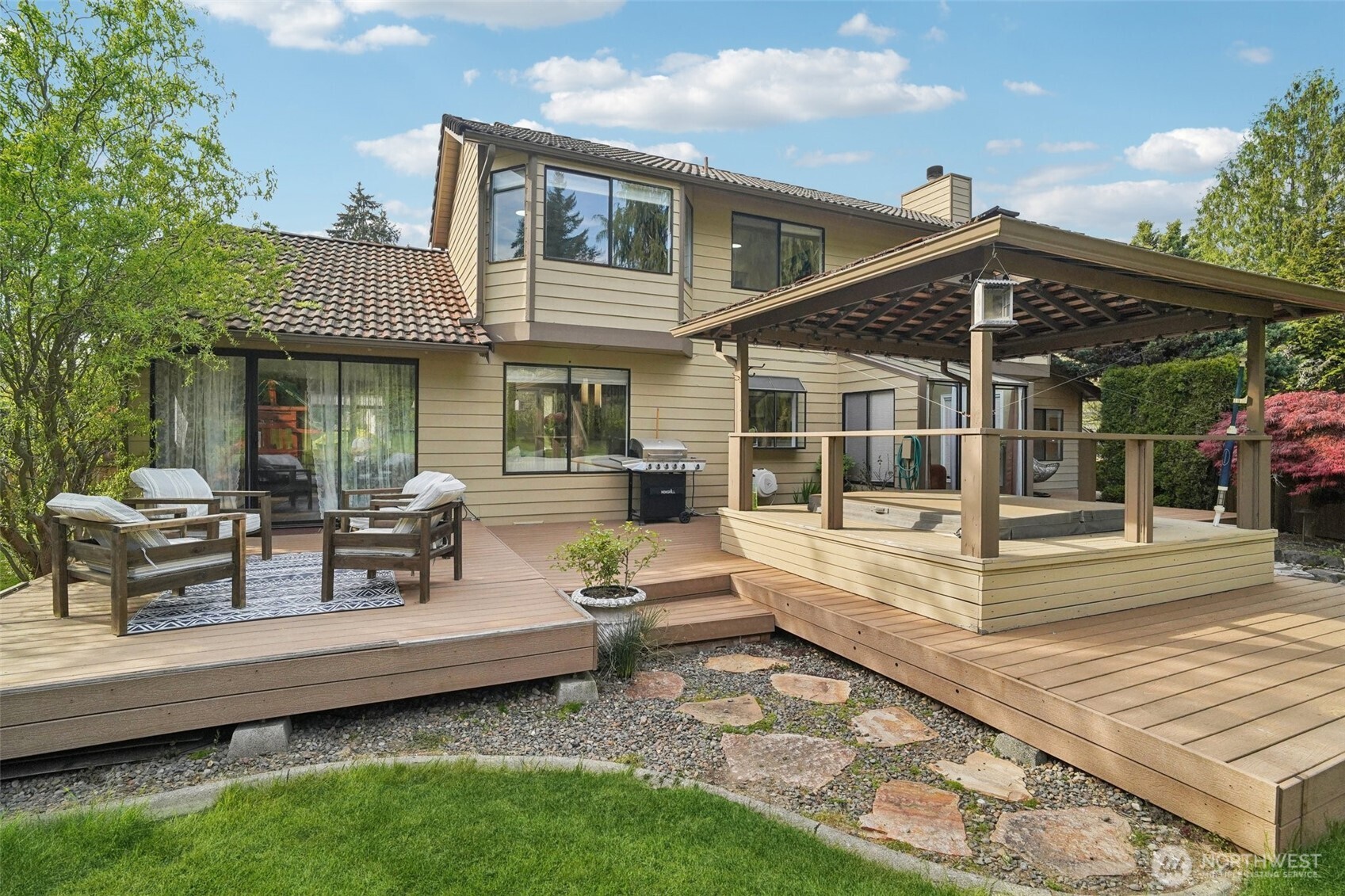 25114 Lake Wilderness Country Club Drive SE Maple Valley WA 98038