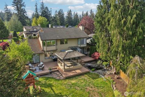 25114 Lake Wilderness Country Club Drive SE Maple Valley WA 98038