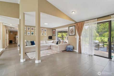 25114 Lake Wilderness Country Club Drive SE Maple Valley WA 98038