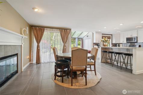 25114 Lake Wilderness Country Club Drive SE Maple Valley WA 98038