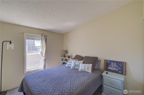 28009 I Lane Ocean Park WA 98640