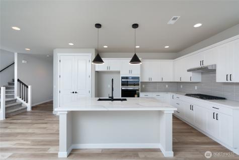 2401 SW Ridgeway Drive Oak Harbor WA 98277