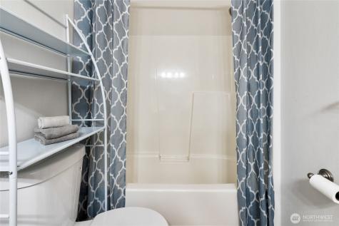 41 W Etruria Street Seattle WA 98119