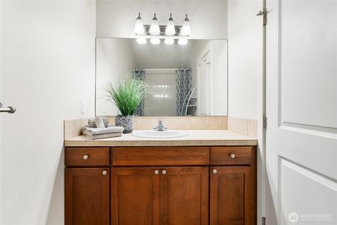 41 W Etruria Street Seattle WA 98119