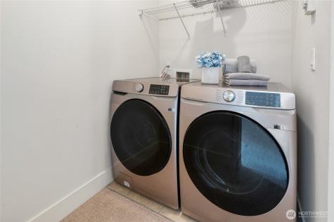 41 W Etruria Street Seattle WA 98119
