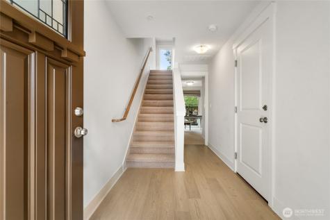 41 W Etruria Street Seattle WA 98119