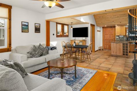 132 4th Street Roslyn WA 98941