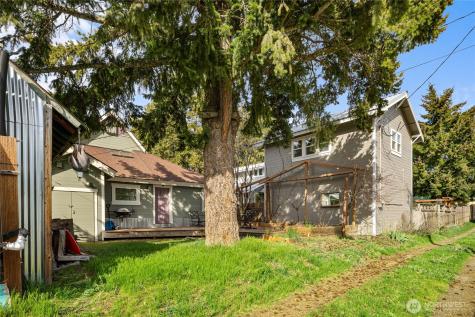 132 4th Street Roslyn WA 98941