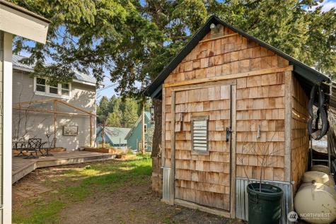 132 4th Street Roslyn WA 98941