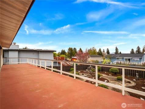16526 116th Place SE Renton WA 98058