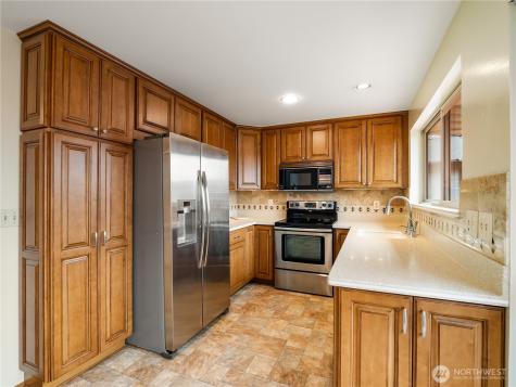 16526 116th Place SE Renton WA 98058