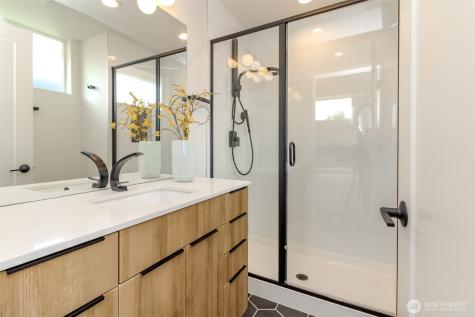 8811 Interlake Avenue N Seattle WA 98103